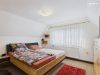 Gepflegtes Einfamilienhaus mit 707 m² Grundstück, Wintergarten, Doppelgarage & Carport - Schlafzimmer im Obergeschoss